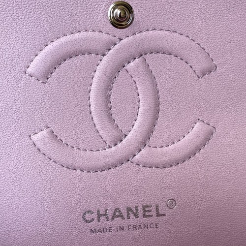  Handbag  Chanel  A01112  size 15.5x25.5x6.5 cm