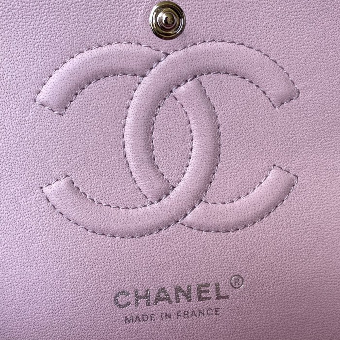  Handbag  Chanel  A01112  size 15.5x25.5x6.5 cm