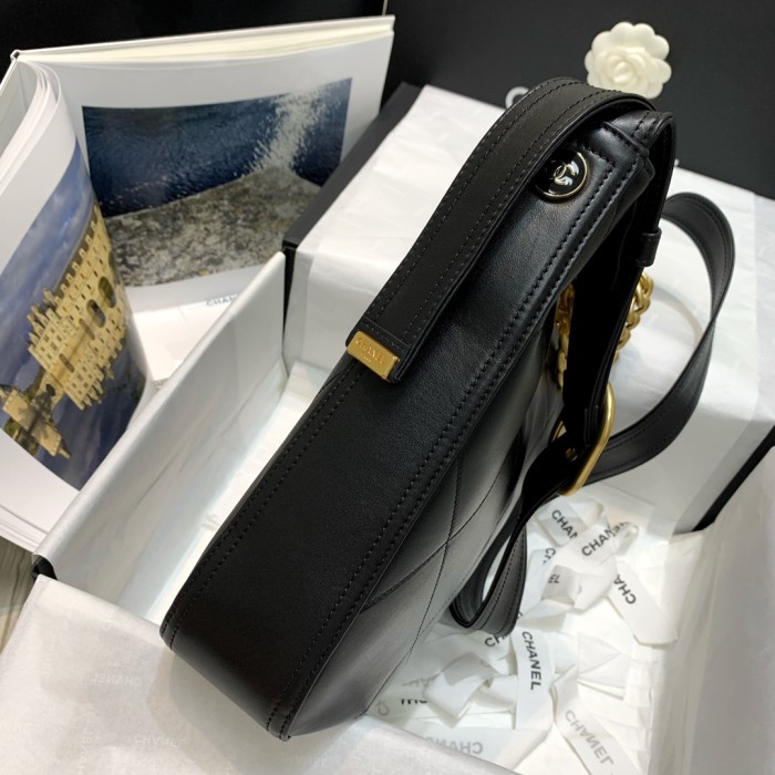  Handbag  Chanel  AS2844  size 29 28 7 cm