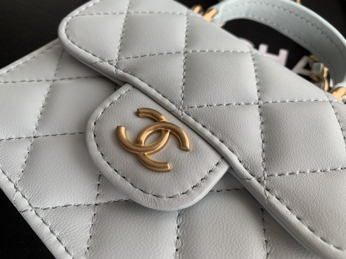  Handbag Chanel AP2200 size  12.5cmx9.5 cm