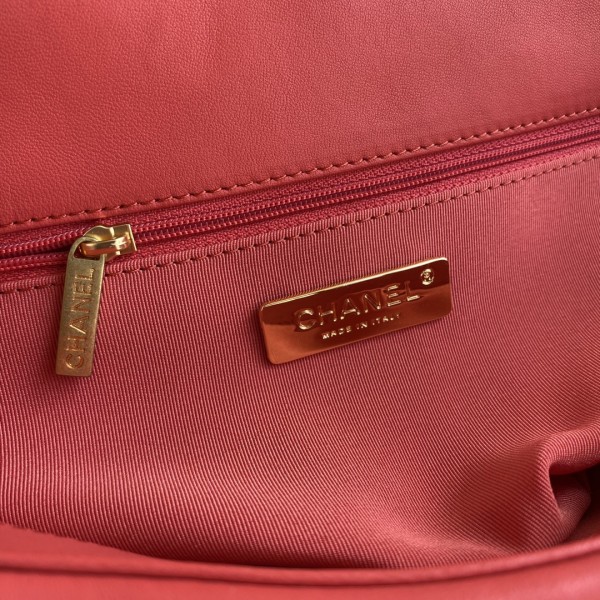  Handbag  Chanel  size 30 cm