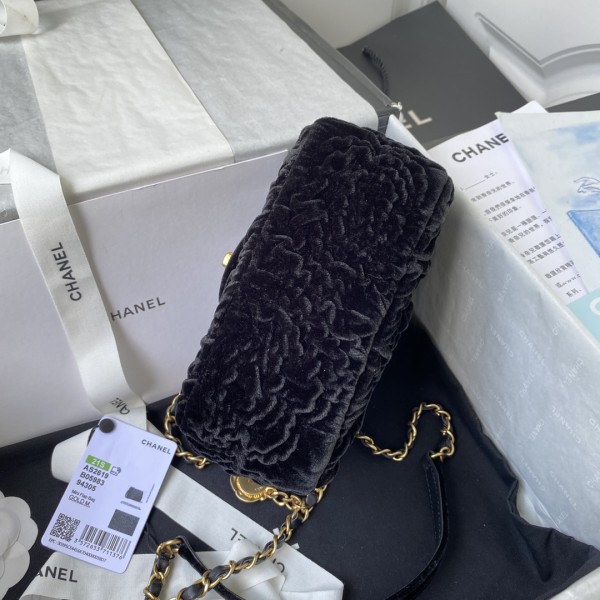  Handbag  Chanel  AS2619 size 14X19X8 cm