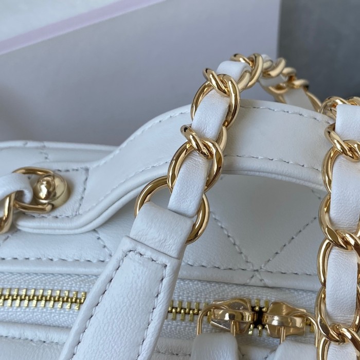 Handbag  Chanel  AS2900 size  18 cm