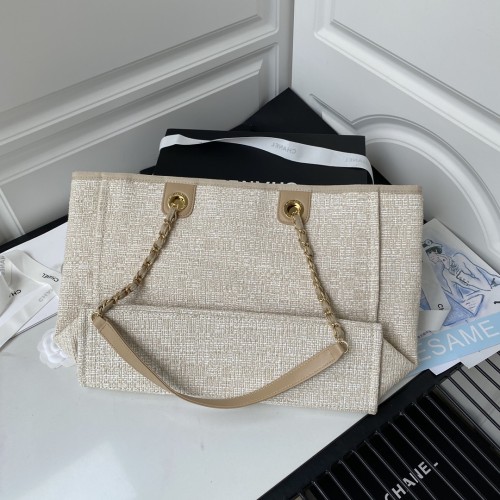  Handbag Chanel  size 38*30*21 cm