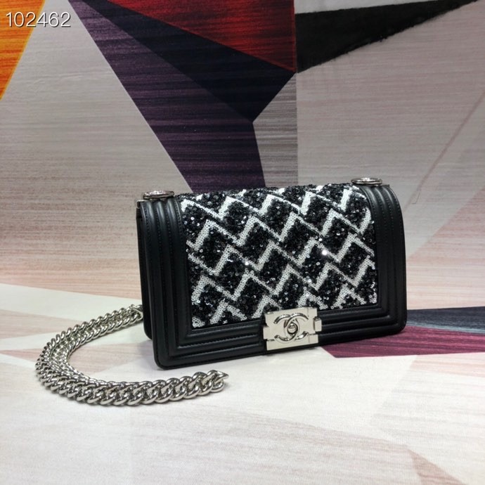  Handbag  Chanel 67086  size 15×25×9 cm