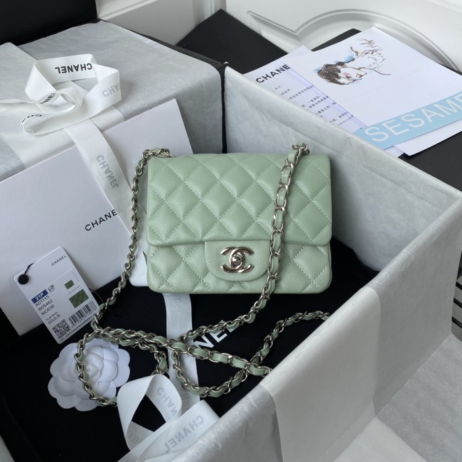 Handbag  Chanel  size 17 cm