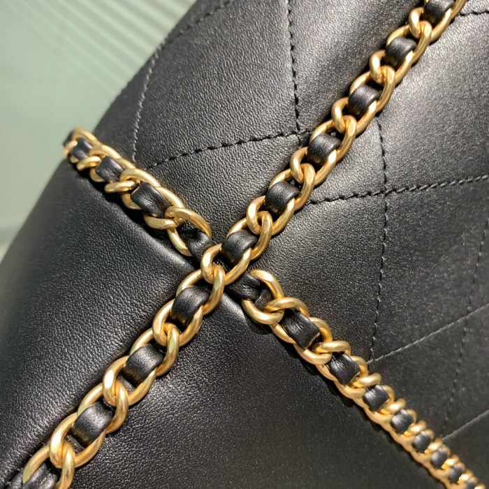  Handbag  Chanel AS2761 size  34 28 10 cm