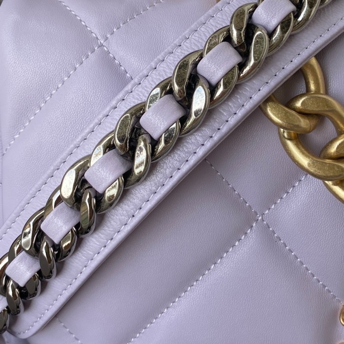  Handbag  Chanel  size 30 cm