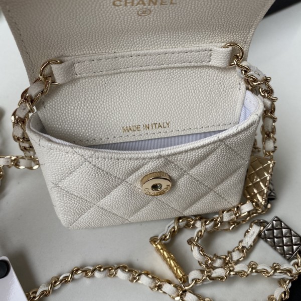  Handbag  Chanel AP2401  size  8X10X3.5 cm 