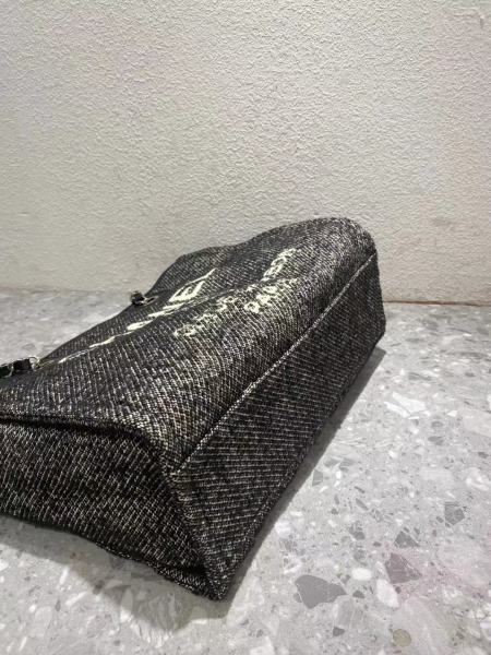  Handbag  Chanel 𝐀𝐒𝟔𝟔𝟗𝟒𝟏 size  𝟑4 cm