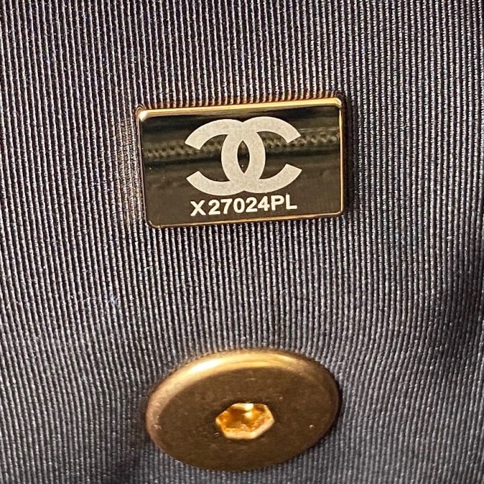 Handbag  Chanel  size 26/30 cm