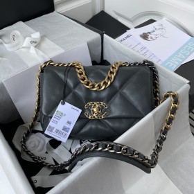  Handbag  Chanel  size  26 cm