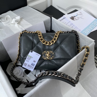  Handbag  Chanel  size  26 cm