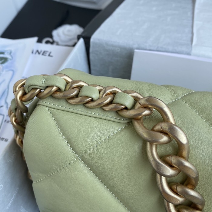  Handbag Chanel  size  30 cm