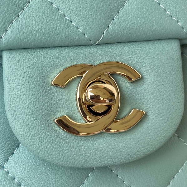  Handbag   Chanel AS2431 size 20x12x6 cm