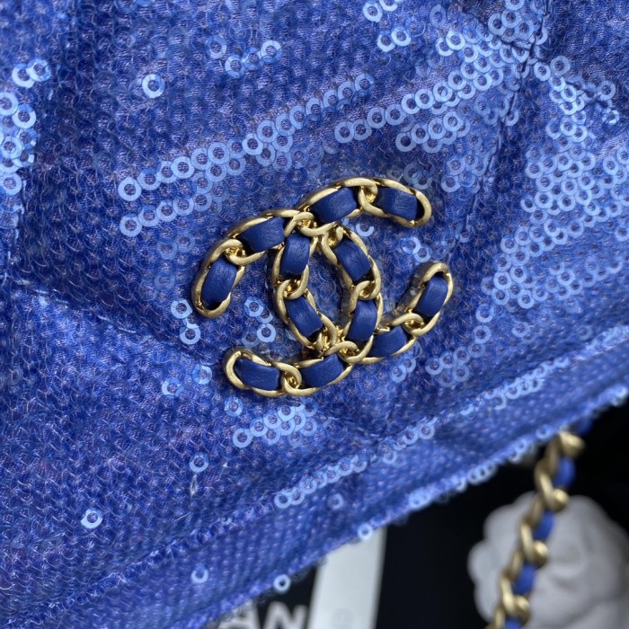 Handbag  Chanel  size 19 cm