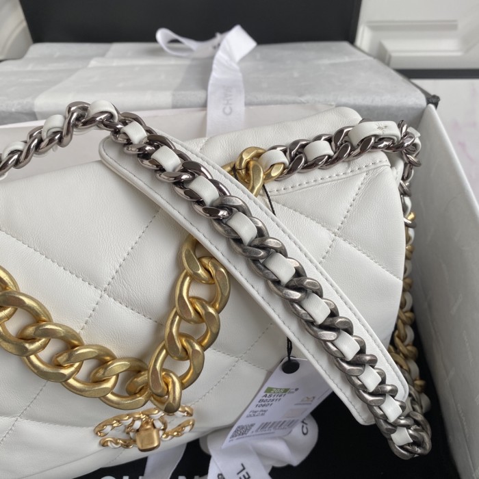  Handbag  Chanel   size 30 cm