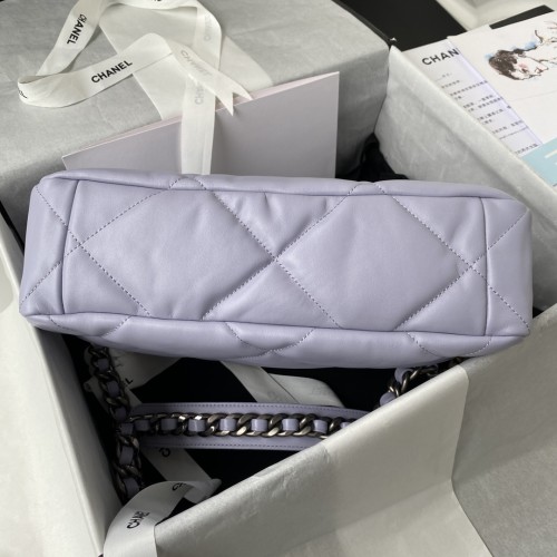 Handbag  Chanel  size 30 cm