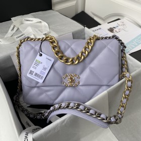 Handbag  Chanel  size 30 cm