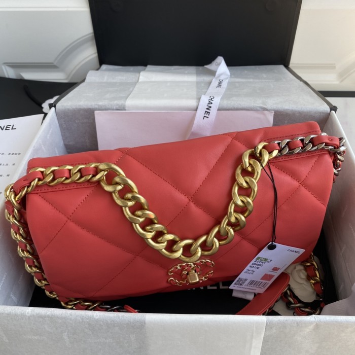 Handbag  Chanel  size 30 cm