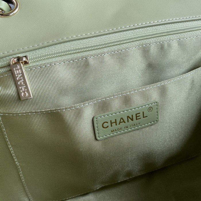  Handbag  Chanel  AS2234 size 20×29.5×12.5 cm