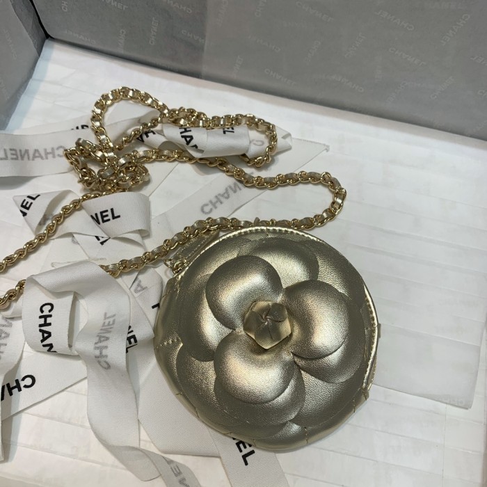  Handbag  Chanel  82121  size  11 11 2 cm