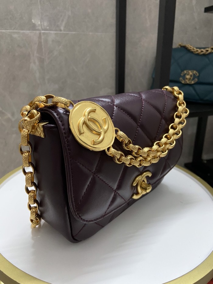   Handbag  Chanel AS2189 size 14x17.5x6 cm
