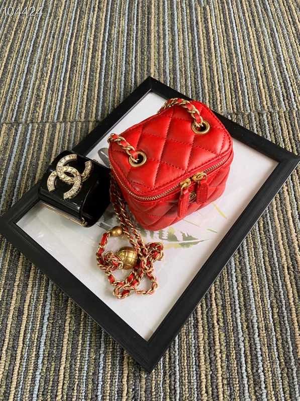  Handbag  Chanel P1447 size 8.5x11x7 cm