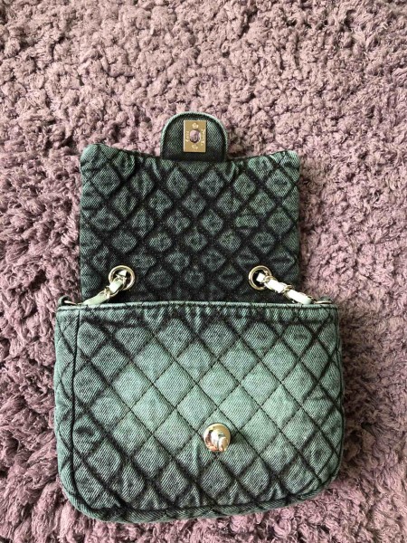  Handbag   Chanel S1309 size 12x23x8  cm