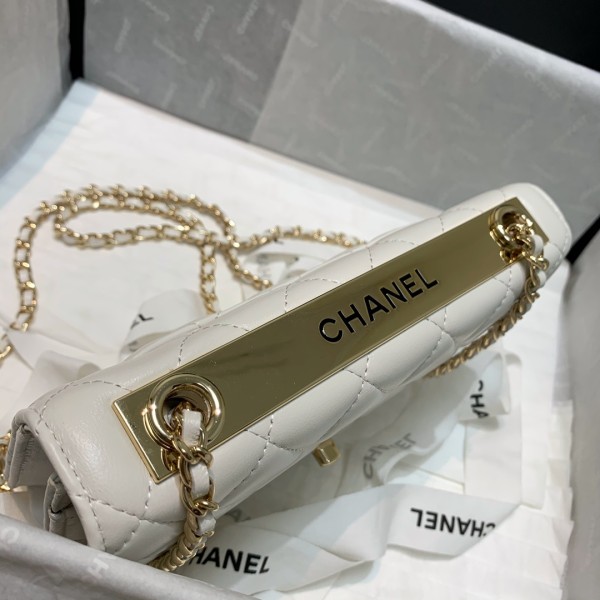  Handbag  Chanel 88633  size  19 cm