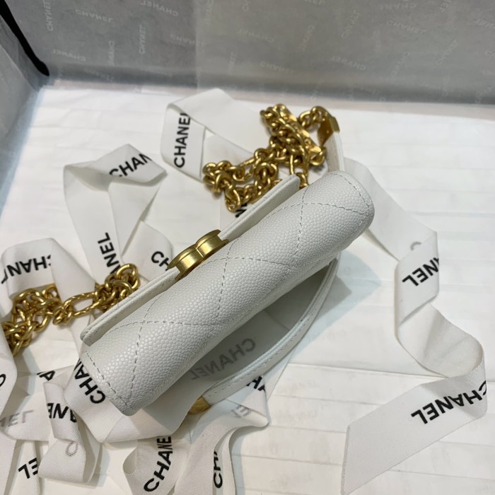  Handbag  Chanel 81156  size  12 9 2.5 cm