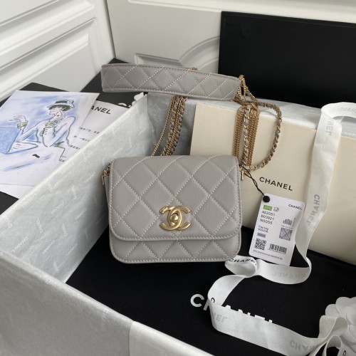  Handbag  Chanel  AS2051  size  12-15-6.5 cm
