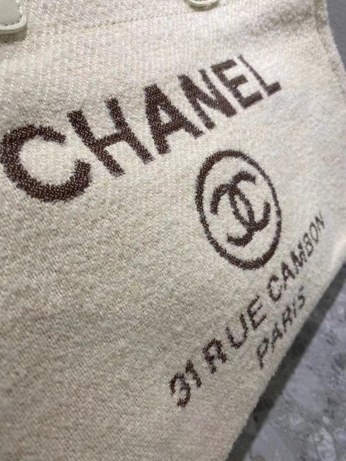  Handbag  Chanel 𝐀𝐒𝟔𝟔𝟗𝟒𝟏  size  𝟑𝟗/𝟐𝟎/𝟐𝟗 𝐂𝐌