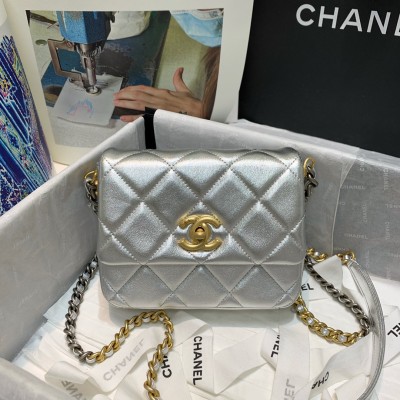  Handbag  Chanel  AS2733 size  17 12.5 5 cm