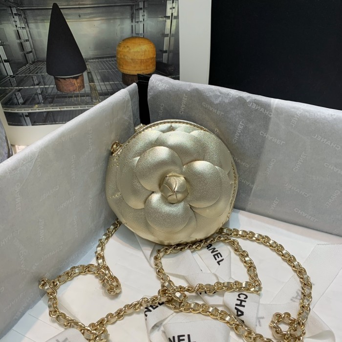  Handbag  Chanel  82121  size  11 11 2 cm