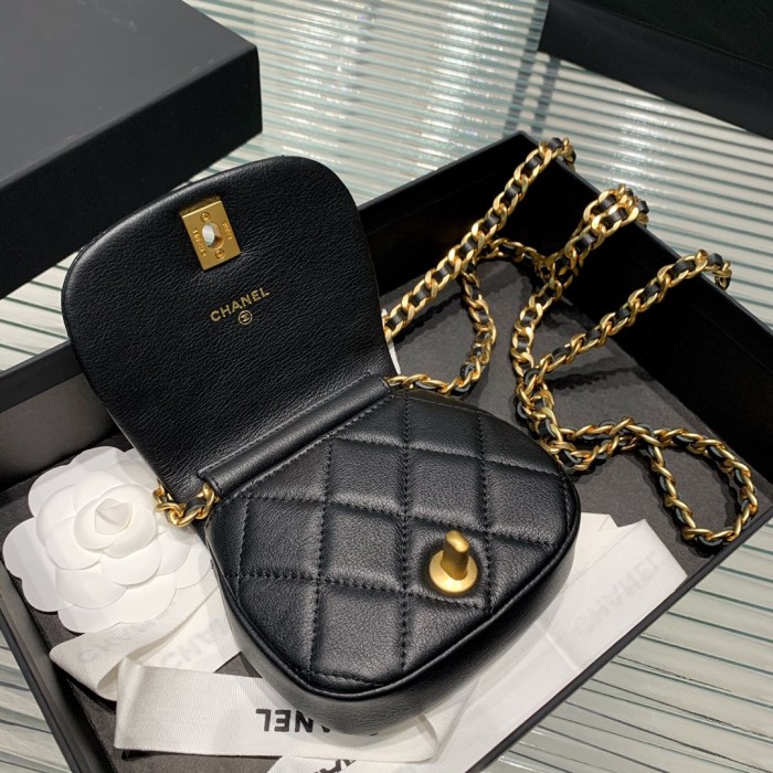  Handbag   Chanel AP2344 size  11.5 4.5 9 cm