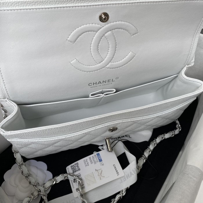  Handbag  Chanel A01112  size  15.5x25.5x6.5 cm