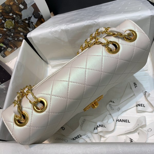  Handbag  Chanel A88 size 30.21.8 cm