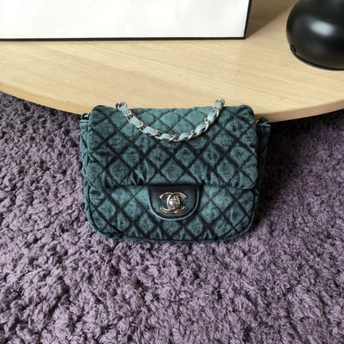  Handbag   Chanel S1309 size 12x23x8  cm