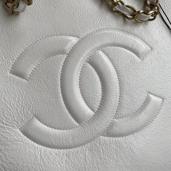  Handbag  Chanel AS1945 size  32 30 10 cm