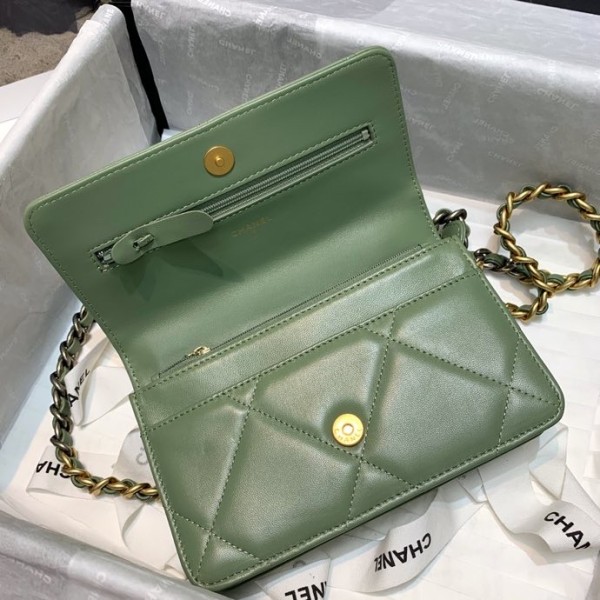  Handbag  Chanel 81160  size 19 12.3 3 cm