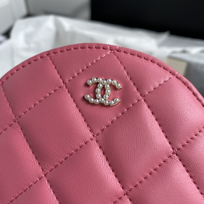  Handbag  Chanel  size 12x12x4.5 cm