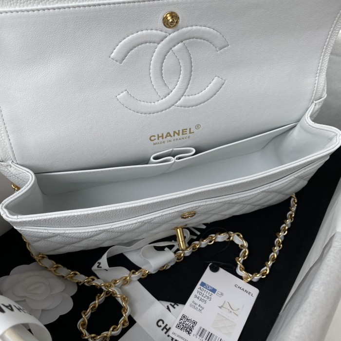  Handbag  Chanel A01112  size  15.5x25.5x6.5 cm