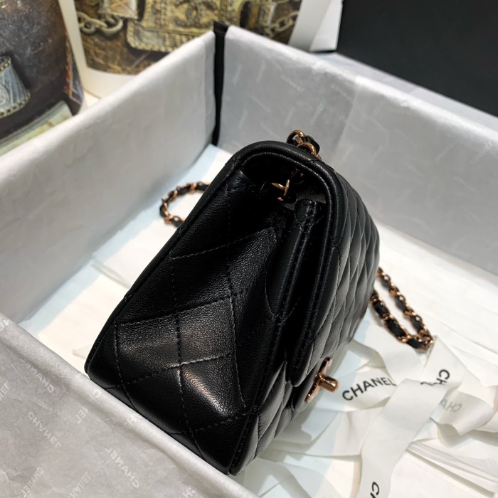  Handbag  Chanel  115  size  17 cm