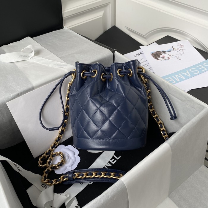  Handbag  Chanel  AS2716 size 19x15x12.5 cm