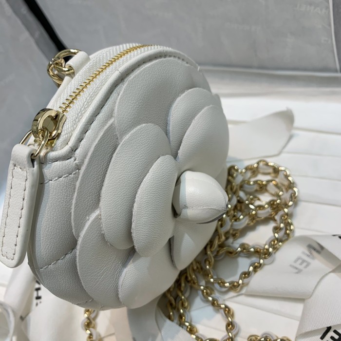  Handbag  Chanel  82121  size  11 11 2 cm