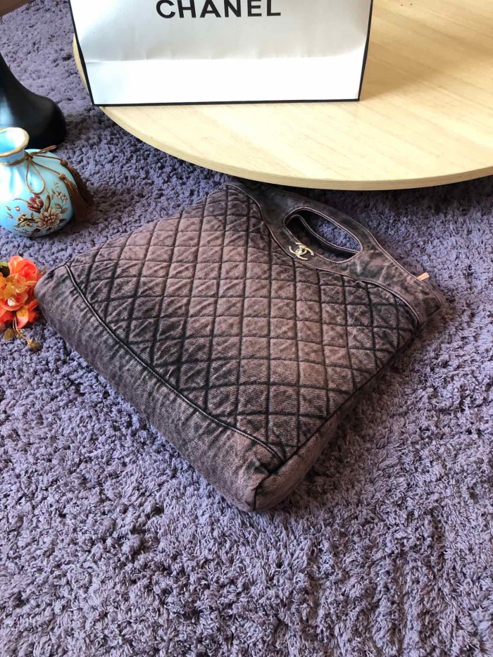  Handbag  Chanel  S1408  size 41×45×9 cm