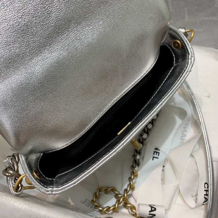  Handbag  Chanel  AS2733 size  17 12.5 5 cm