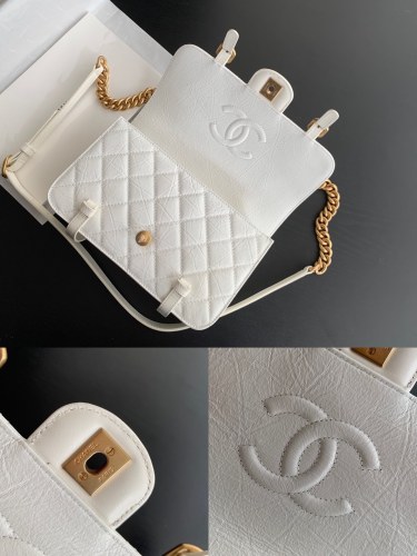  Handbag  Chanel  2696 size  25cmx17cmx8 cm