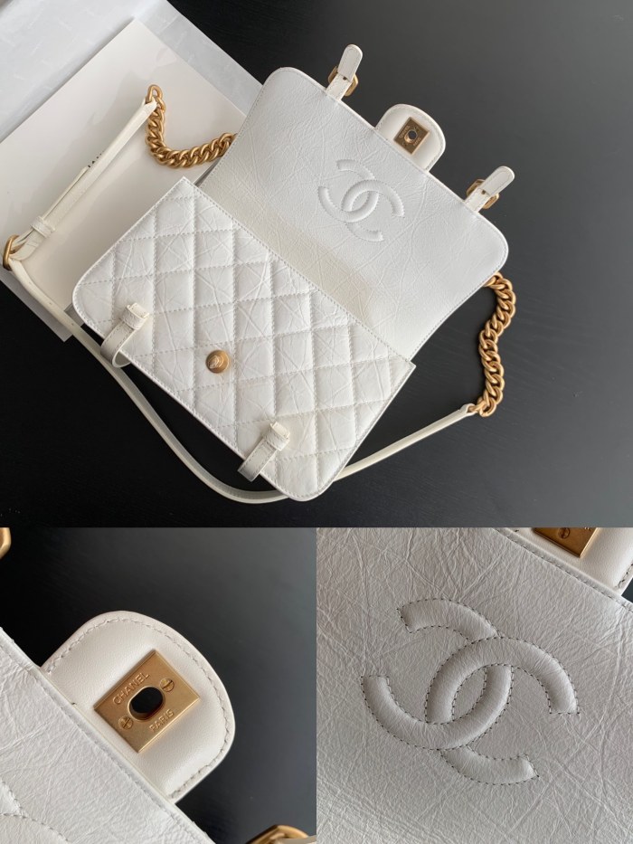  Handbag  Chanel  2696 size  25cmx17cmx8 cm
